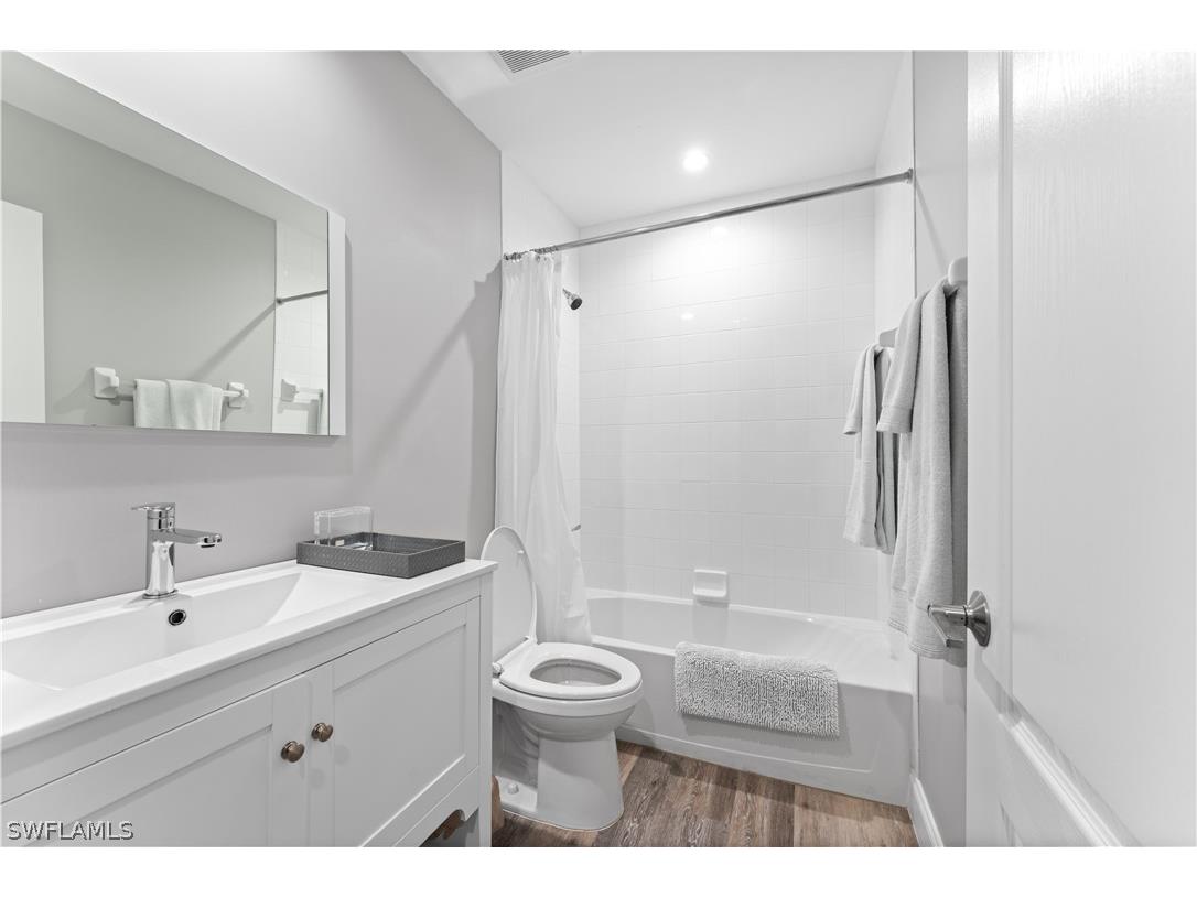 8420 Naples Heritage Drive #1415 Naples FL 34112 226006197 image9