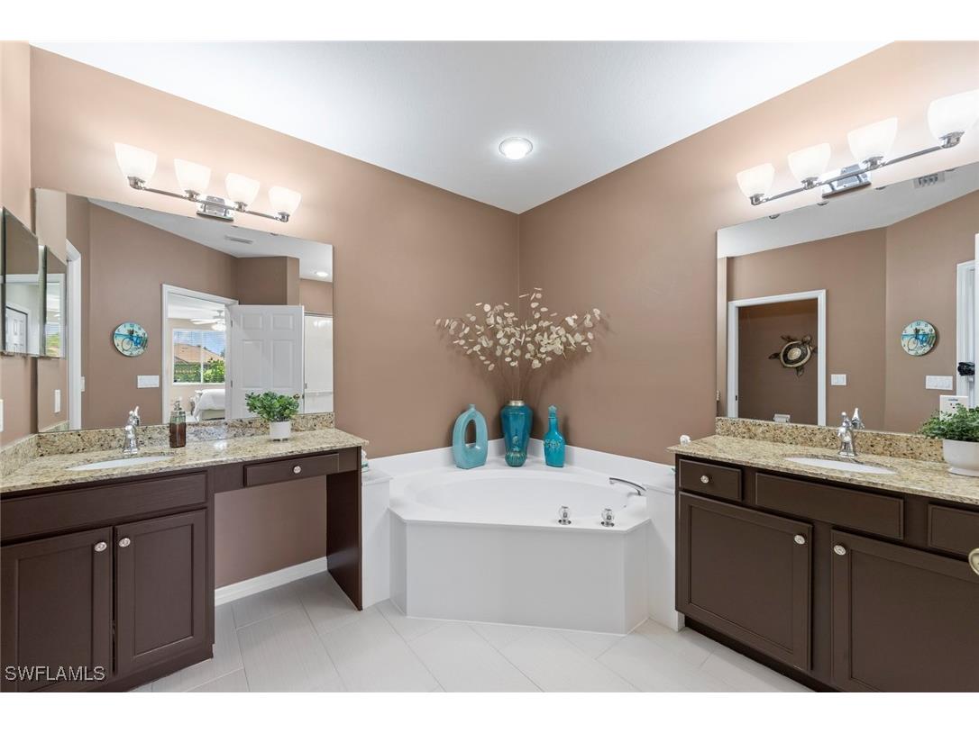 8421 Southbridge Drive #4 Estero FL 33967 225056470 image23