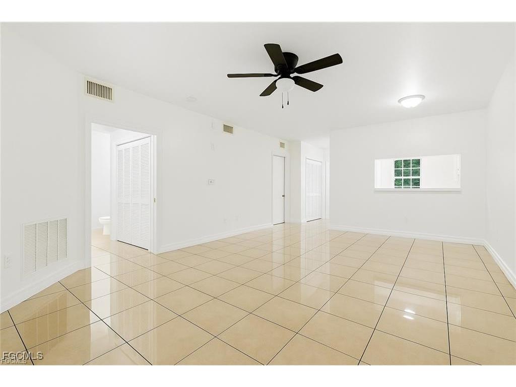 8423 Bernwood Cove Loop #401 Fort Myers FL 33966 2025020994 image10