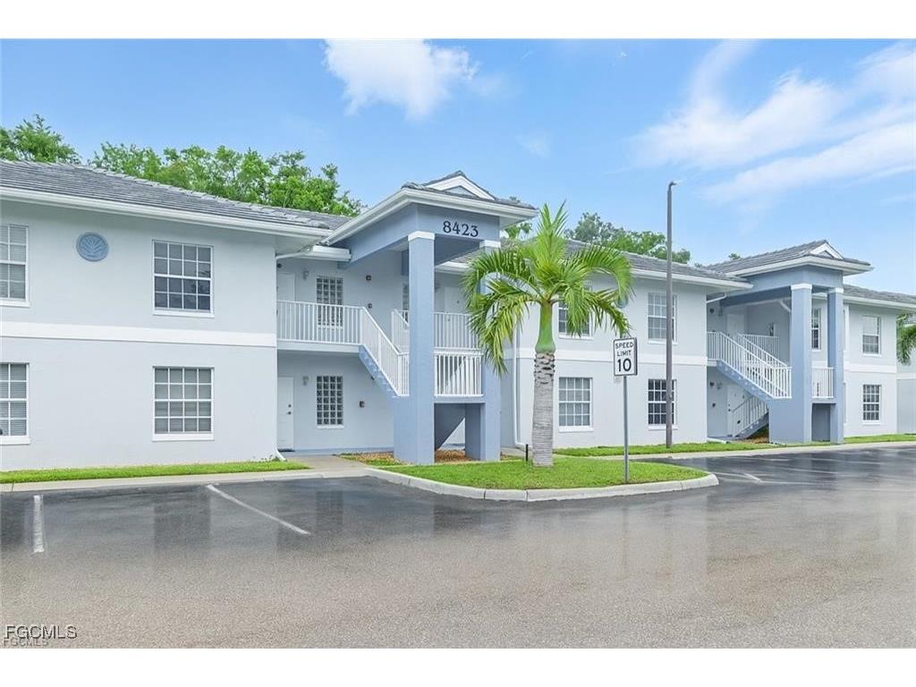8423 Bernwood Cove Loop #401 Fort Myers FL 33966 2025020994 image3