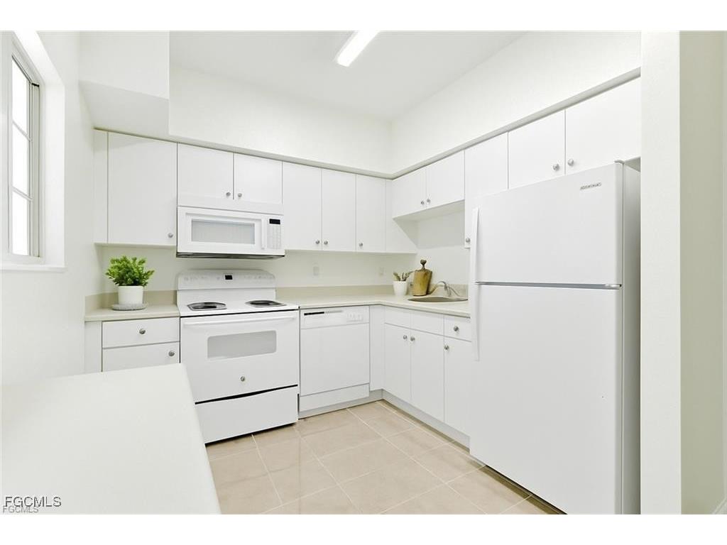 8423 Bernwood Cove Loop #401 Fort Myers FL 33966 2025020994 image8