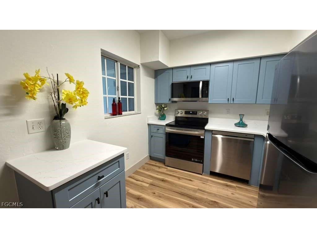 8423 Bernwood Cove Loop #401 Fort Myers FL 33966 2026009470 image3