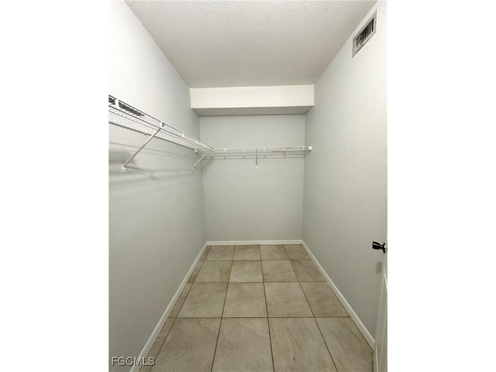 8423 Bernwood Cove Loop #403 Fort Myers FL 33966 2025000109 image13