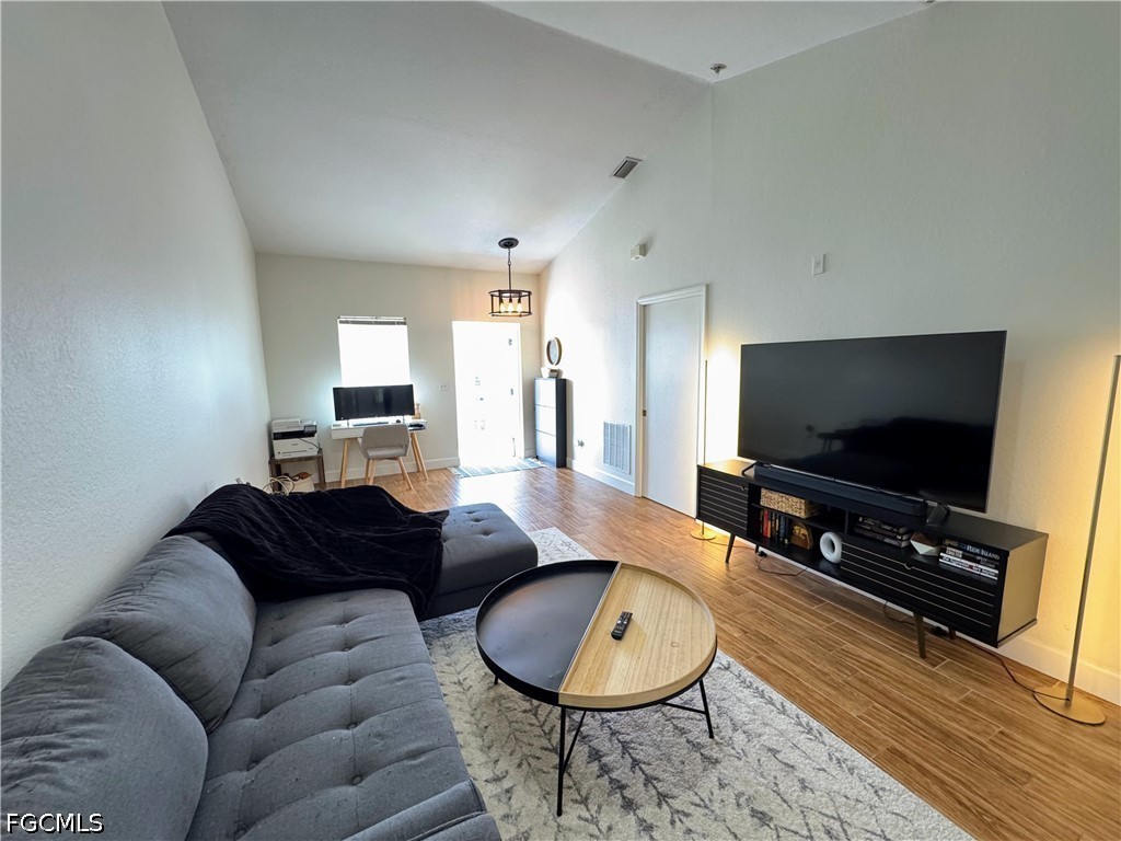 8423 Bernwood Cove Loop #410 Fort Myers FL 33966 2026023109 image2