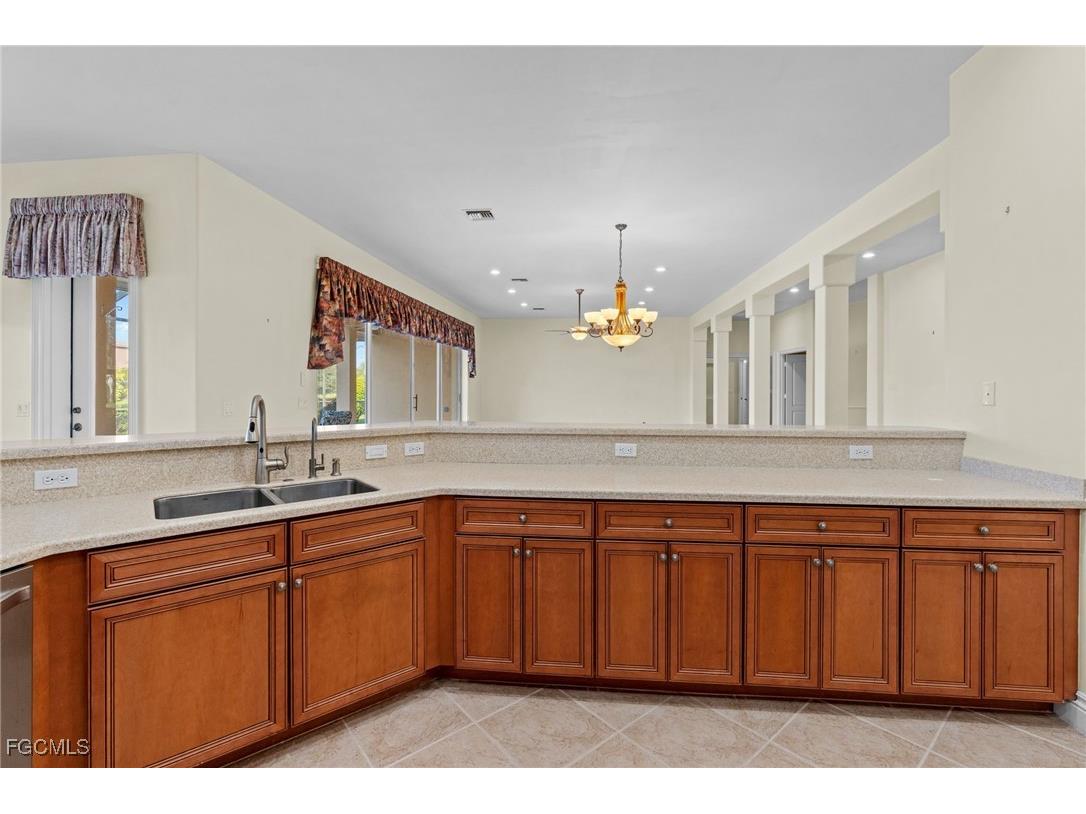 8429 Laurel Lakes Boulevard Naples FL 34119 2025022102 image15