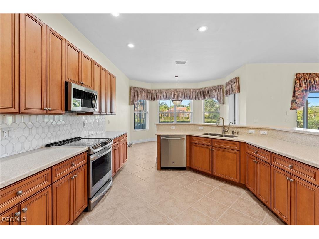 8429 Laurel Lakes Boulevard Naples FL 34119 2025022102 image16