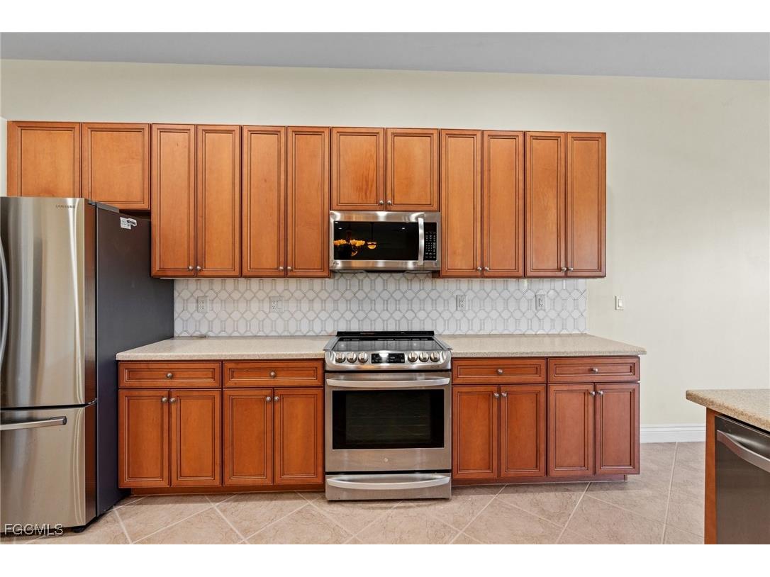 8429 Laurel Lakes Boulevard Naples FL 34119 2025022102 image17