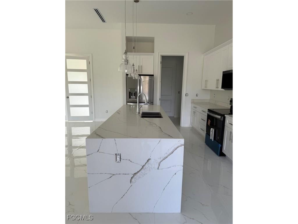 843 Burns Avenue S Lehigh Acres FL 33974 2025022661 image14