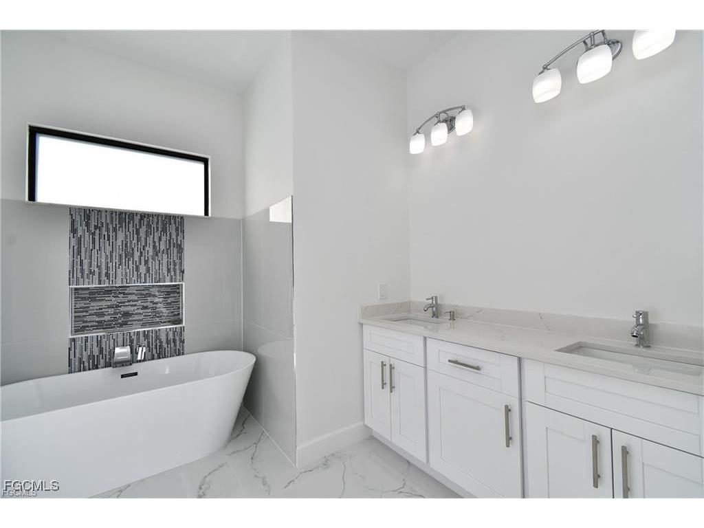 843 Burns Avenue S Lehigh Acres FL 33974 2025022661 image20