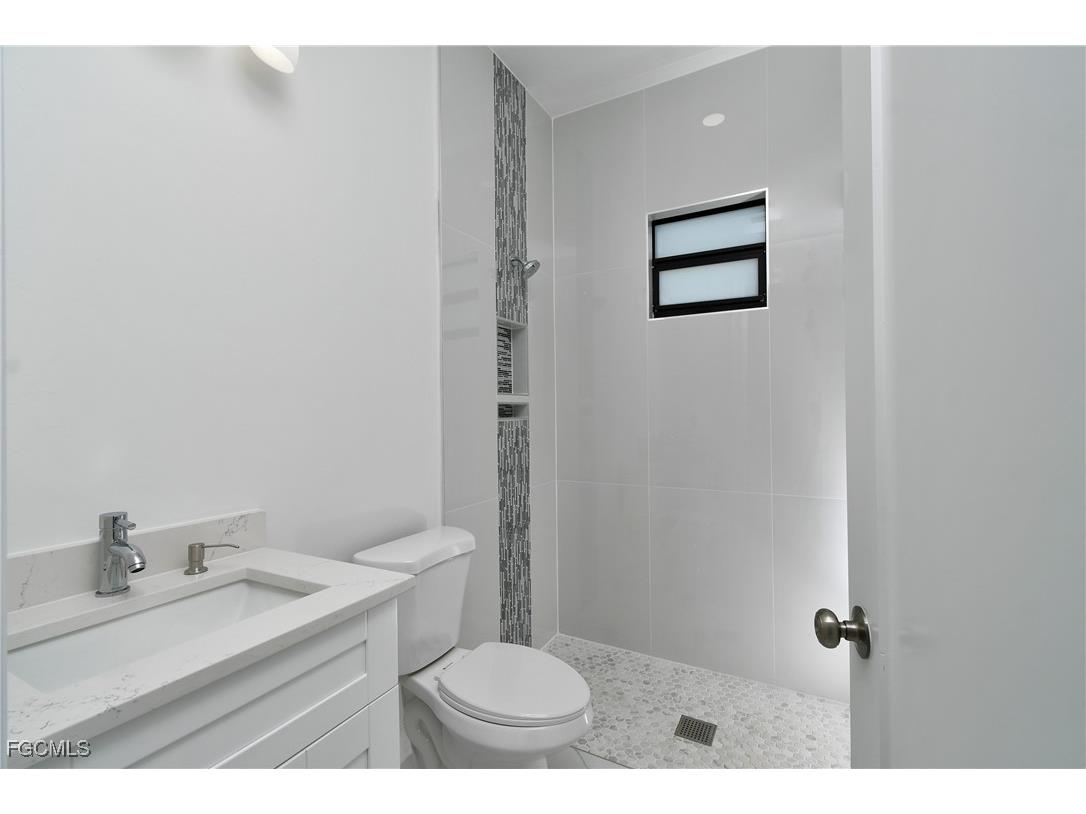 843 Burns Avenue S Lehigh Acres FL 33974 2025022661 image21