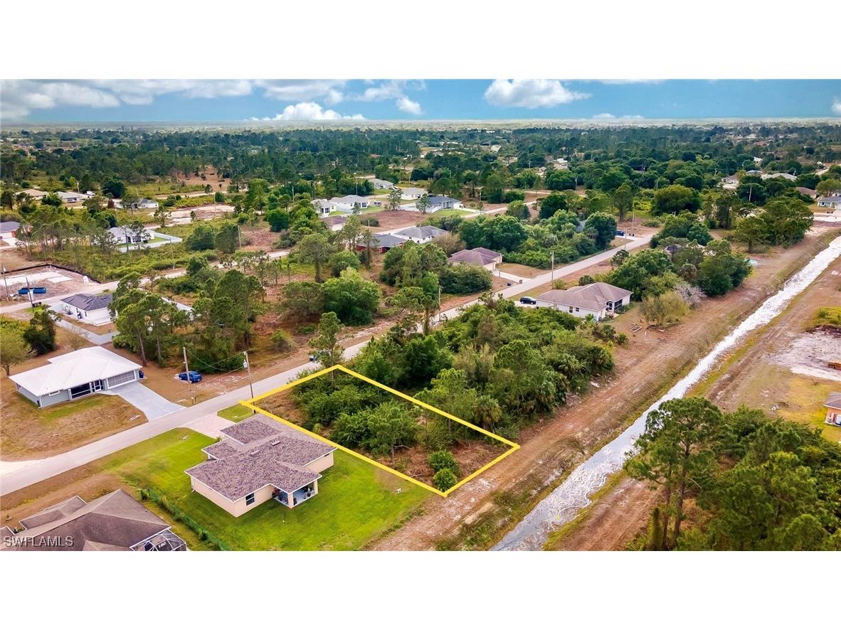 843 Chezy Street E Lehigh Acres FL 33974 222035768 image1