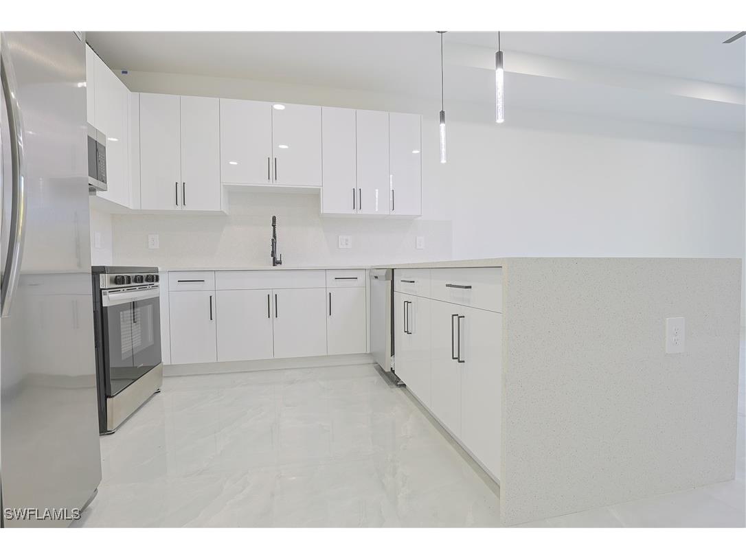 843 Duplex Street E Lehigh Acres FL 33974 225066731 image6