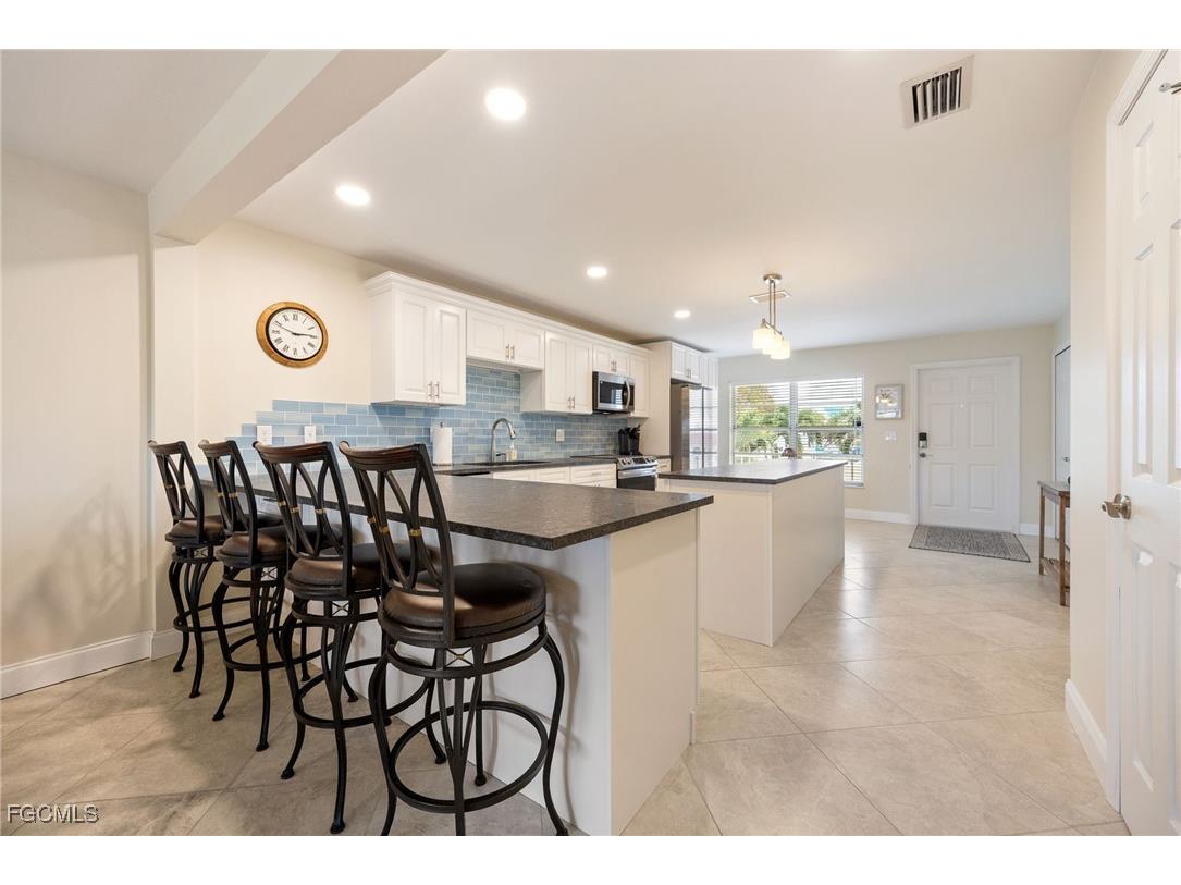 843 SE 46th Lane #6 Cape Coral FL 33904 2025022956 image12