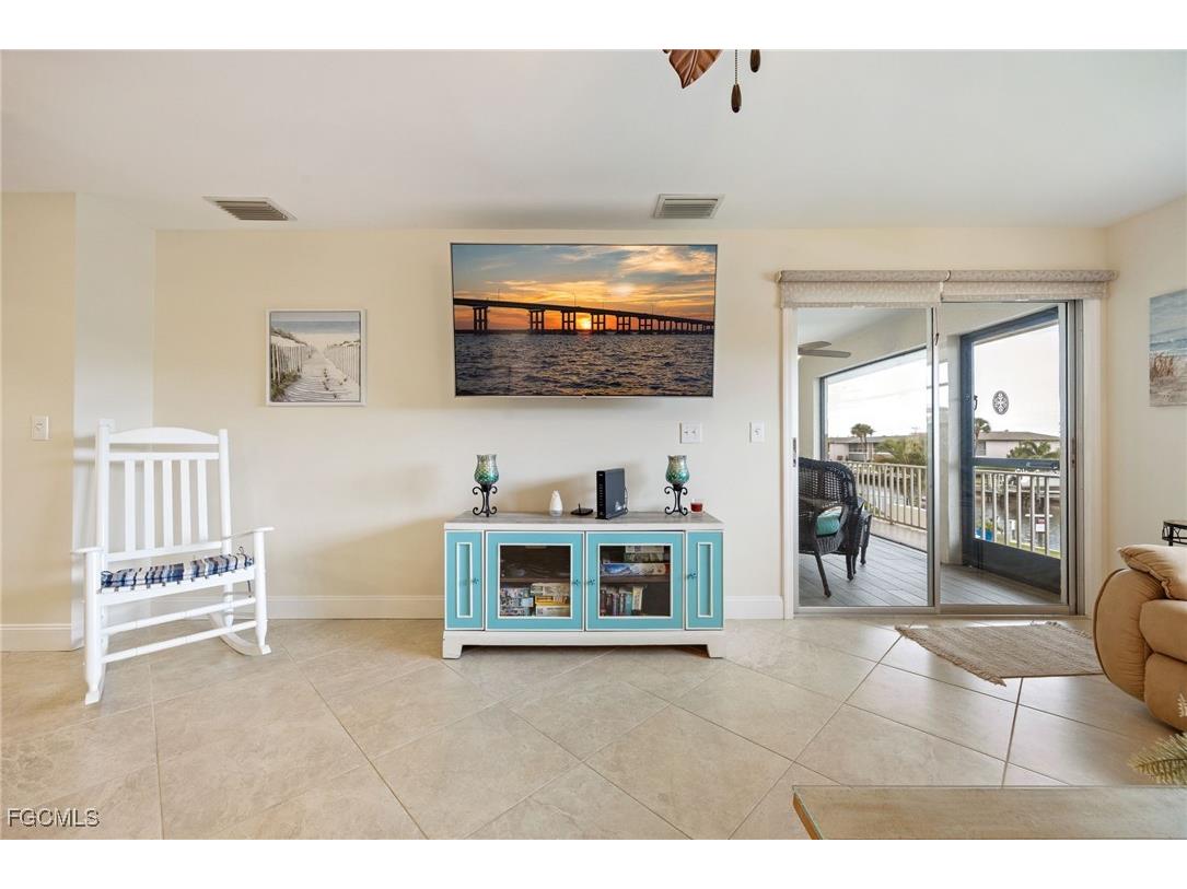 843 SE 46th Lane #6 Cape Coral FL 33904 2025022956 image18