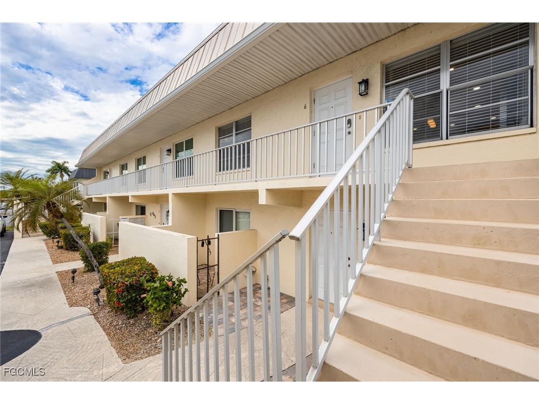 843 SE 46th Lane #6 Cape Coral FL 33904 2025022956 image4