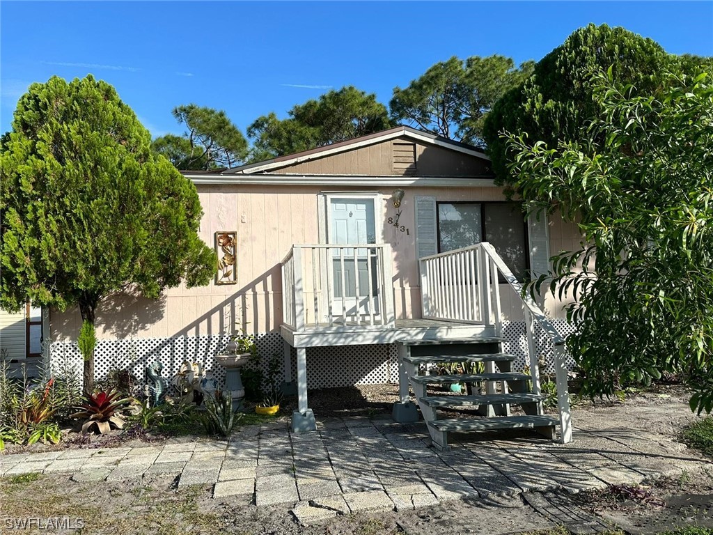 8431 Mcdaniel Drive North Fort Myers FL 33917 223089523 image1