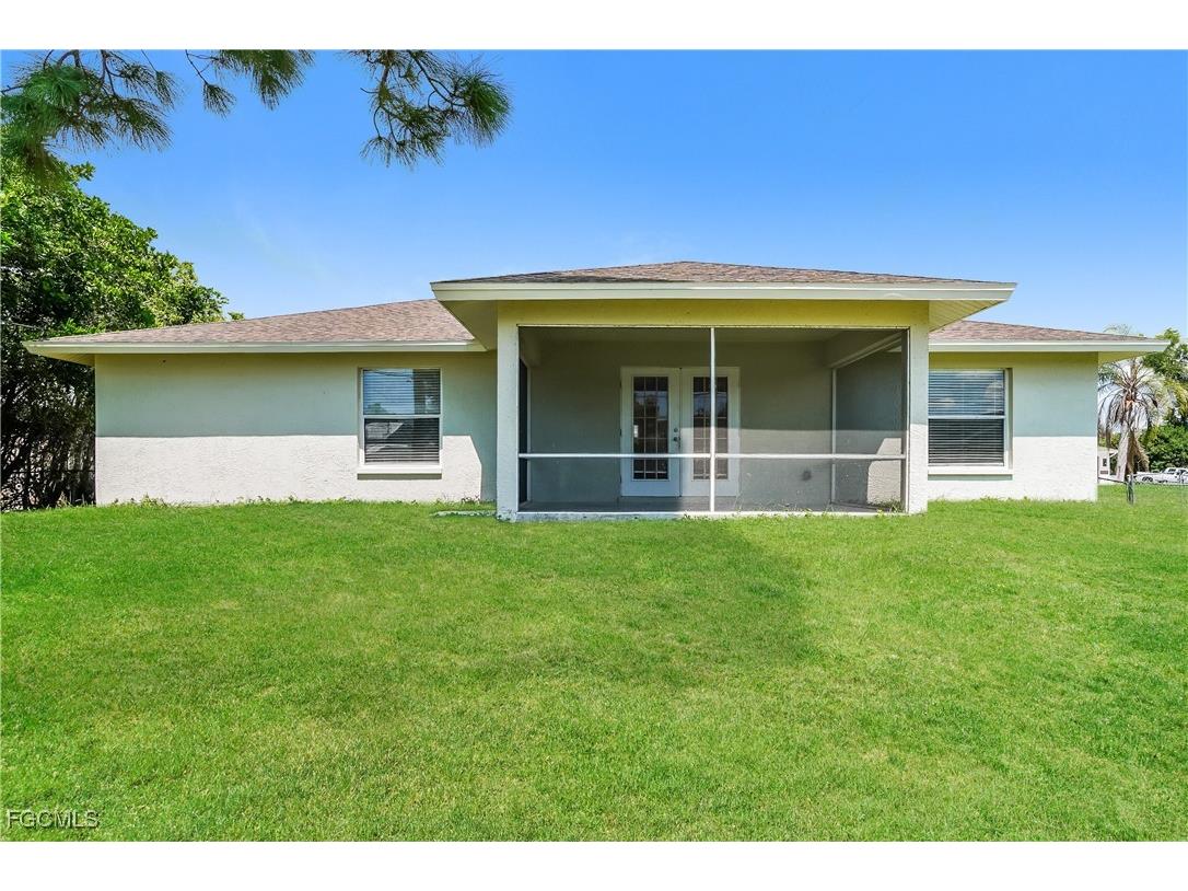 8434 Blackberry Road Fort Myers FL 33967 2025025964 image15