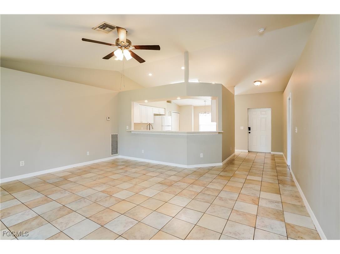 8434 Blackberry Road Fort Myers FL 33967 2025025964 image4