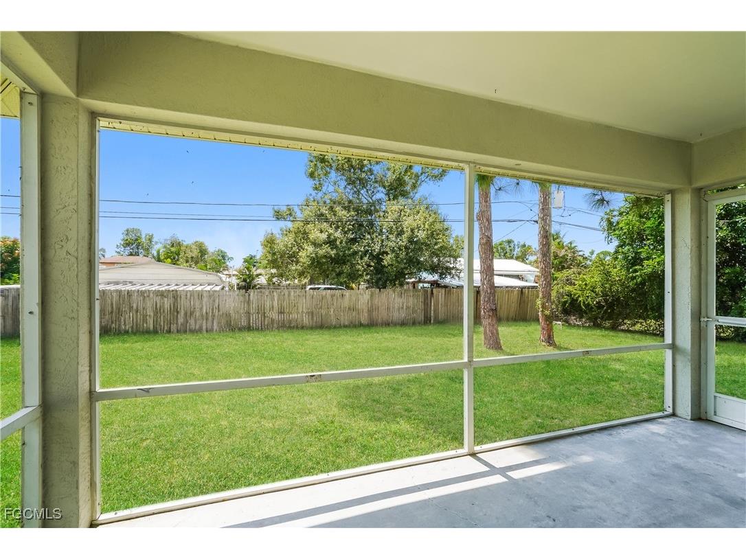 8434 Blackberry Road Fort Myers FL 33967 2025025964 image8