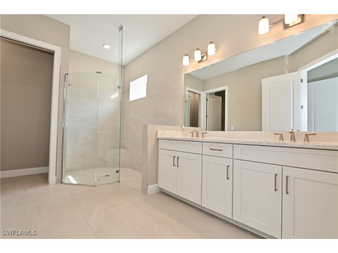 8437 Rosa Court Naples FL 34114 225072957 image10