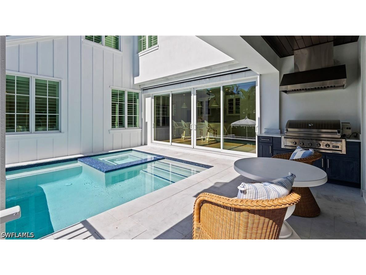 844 8th Street S Naples FL 34102 226015299 image3