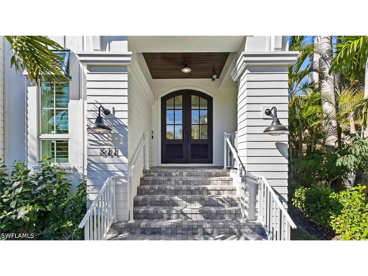 844 8th Street S Naples FL 34102 226015299 image4