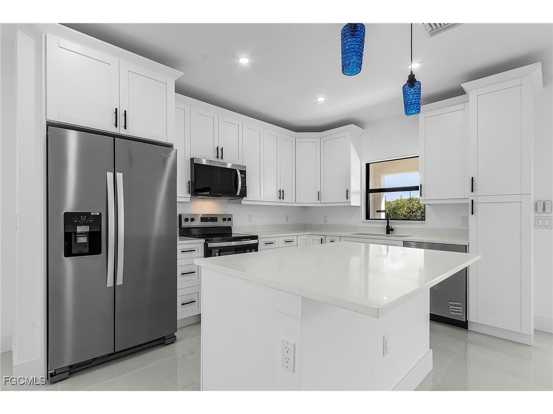 844 Millpond Street E Lehigh Acres FL 33974 2025015669 image8