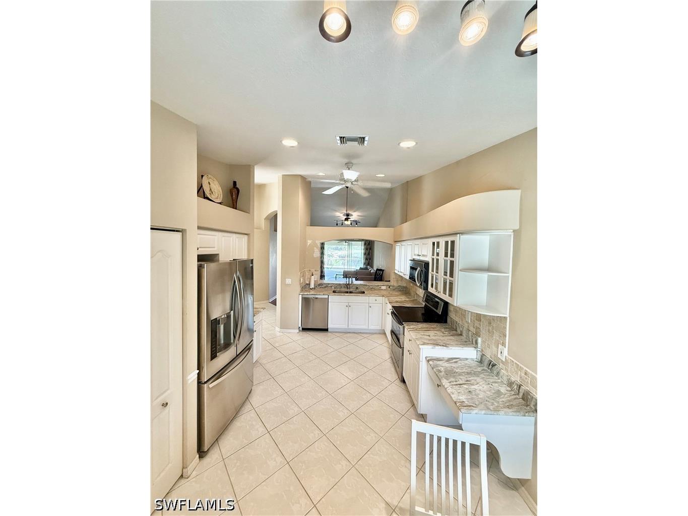8440 Ibis Cove Circle #B260 Naples FL 34119 226012800 image1