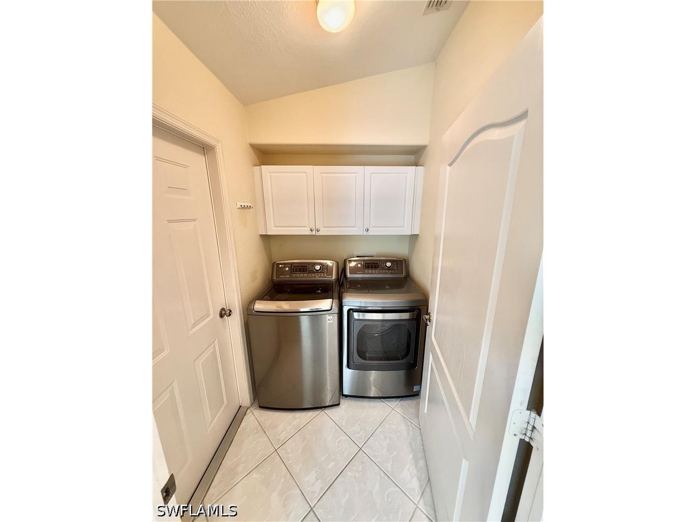 8440 Ibis Cove Circle #B260 Naples FL 34119 226012800 image2