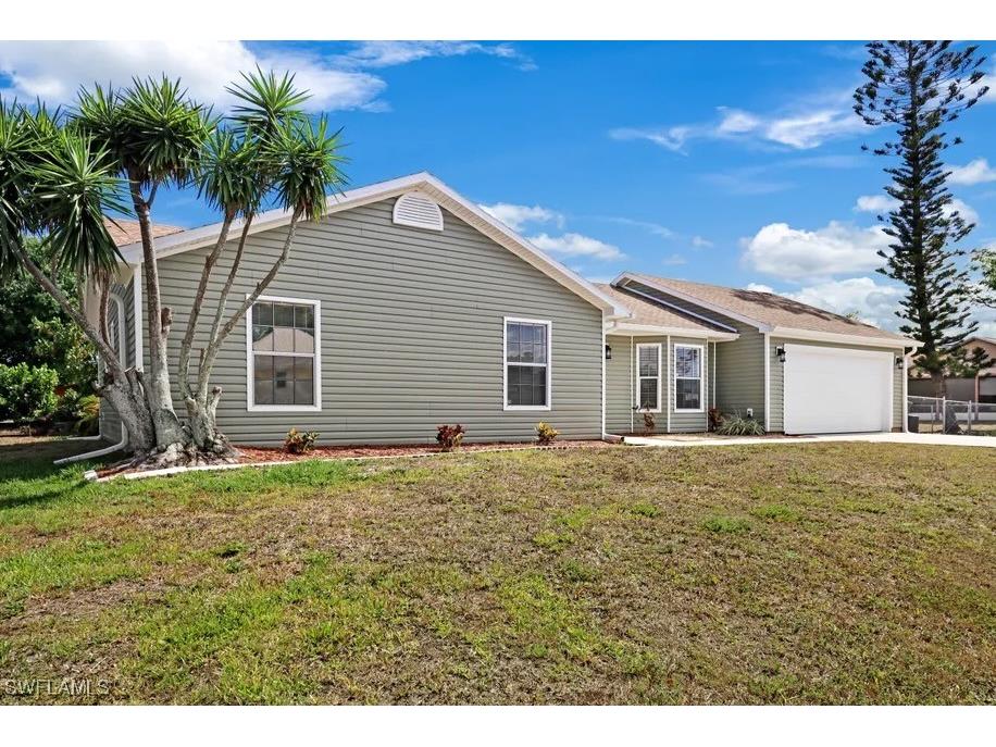 8440 Pennsylvania Boulevard Fort Myers FL 33967 225046655 image1