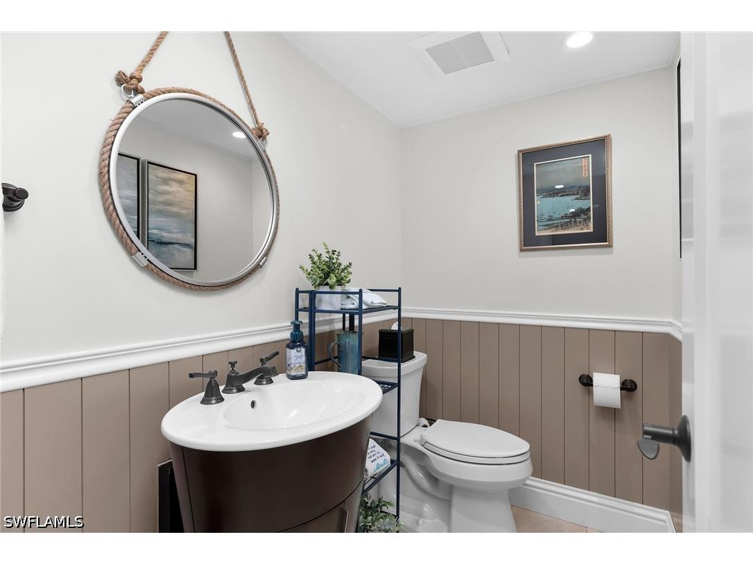 845 Collier Court #301 Marco Island FL 34145 226024667 image32
