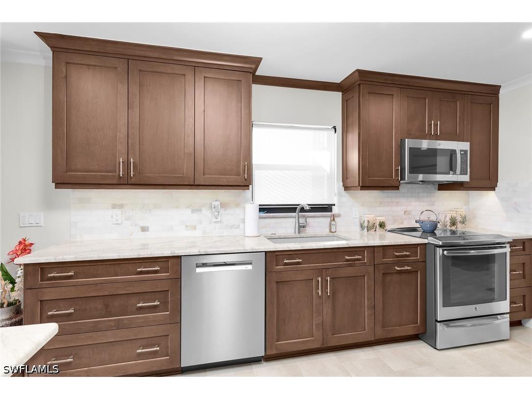 845 Collier Court #301 Marco Island FL 34145 226024667 image9