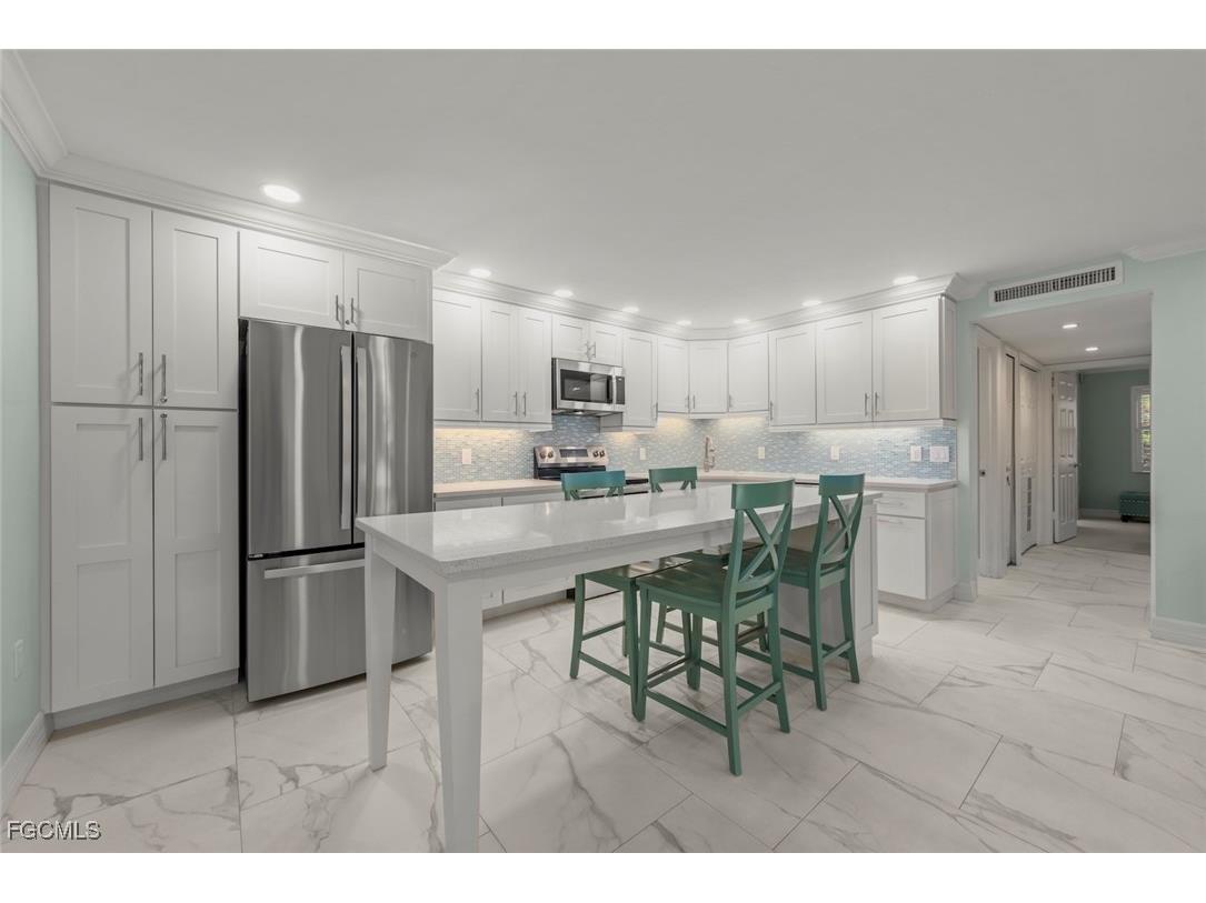 845 E Gulf Drive #1422 Sanibel FL 33957 2025024847 image4