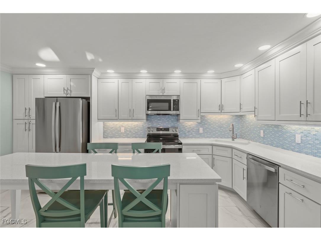 845 E Gulf Drive #1422 Sanibel FL 33957 2025024847 image6