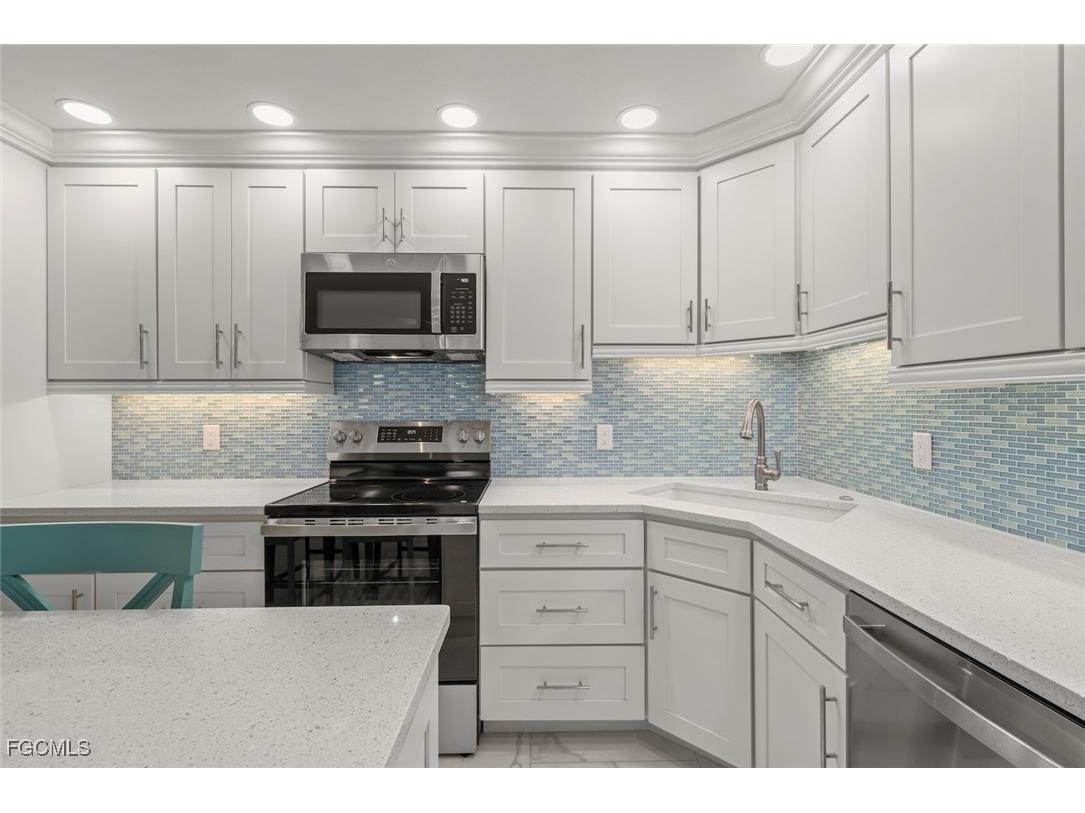 845 E Gulf Drive #1422 Sanibel FL 33957 2025024847 image7