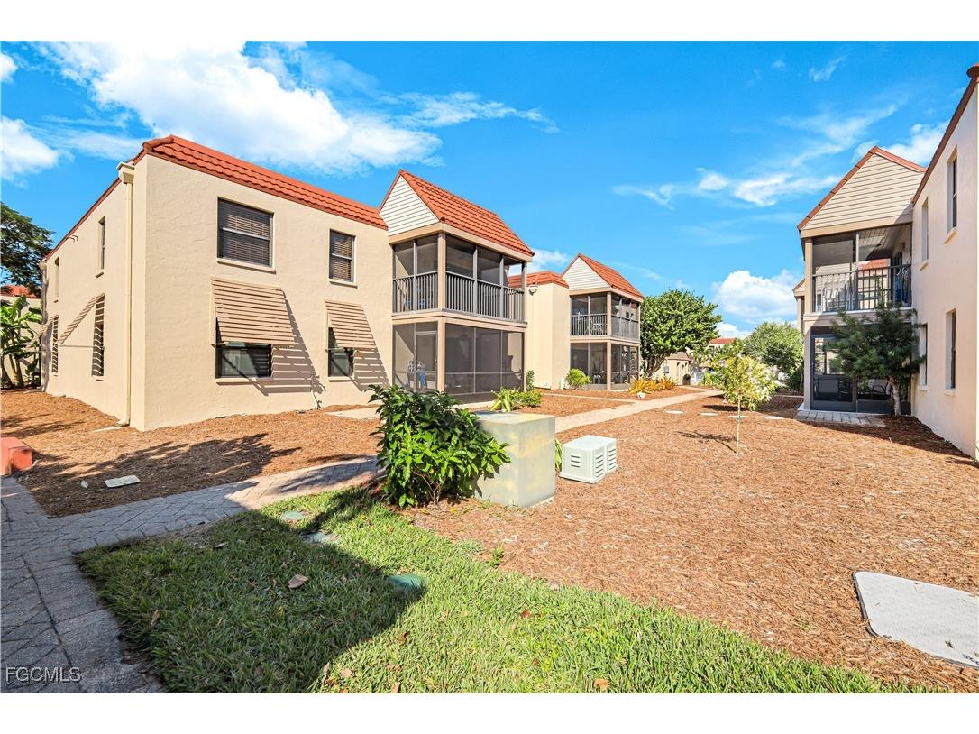 845 E Gulf Drive #422 Sanibel FL 33957 2025021661 image3