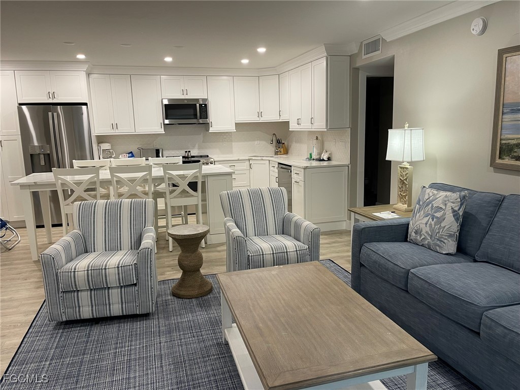 845 E Gulf Drive #811 Sanibel FL 33957 2025008651 image9