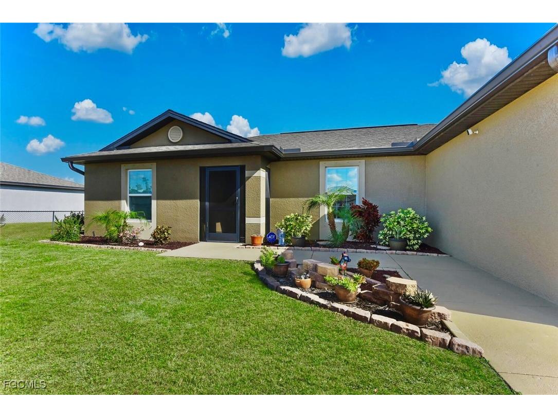 845 Lochman Drive Fort Myers FL 33913 2026000895 image2