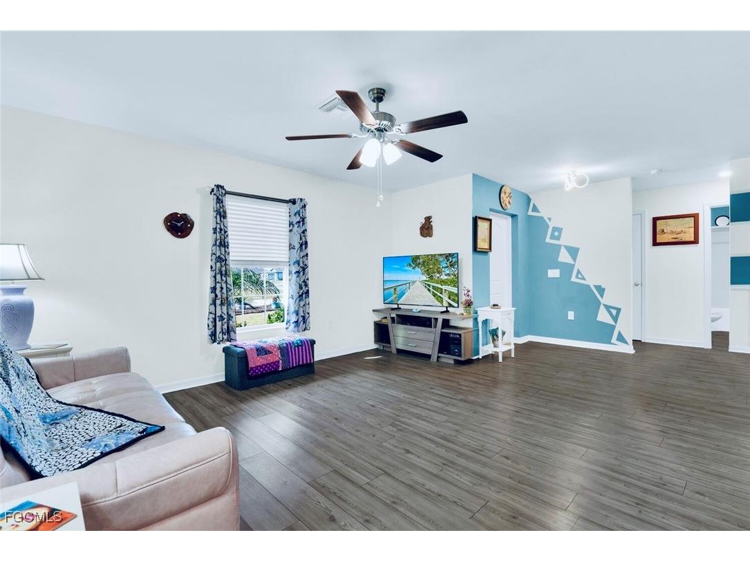 845 Lochman Drive Fort Myers FL 33913 2026000895 image3