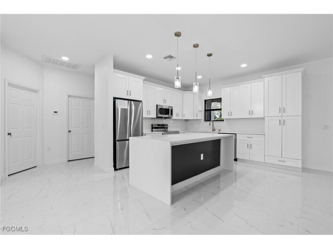 845 Milano Avenue S Lehigh Acres FL 33974 2025017991 image11