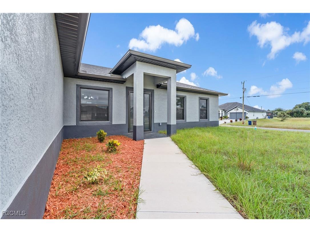 845 Milano Avenue S Lehigh Acres FL 33974 2025017991 image5