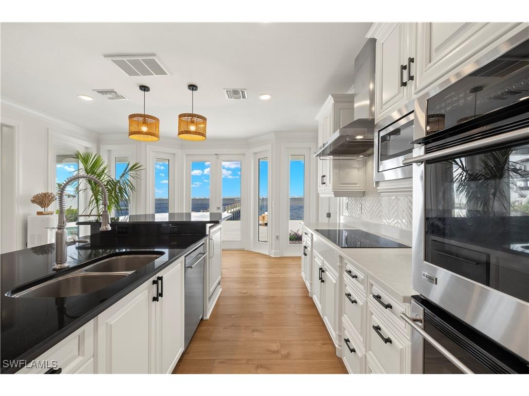 8451 Casa Del Rio Lane Fort Myers FL 33919 225038187 image11