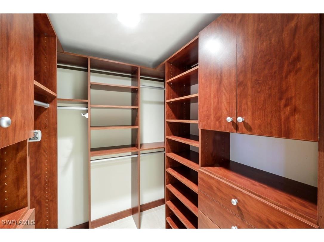 8453 Abbington Circle #811 Naples FL 34108 225077556 image22