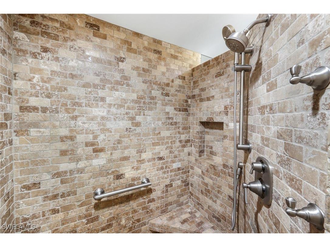 8453 Abbington Circle #811 Naples FL 34108 225077556 image23