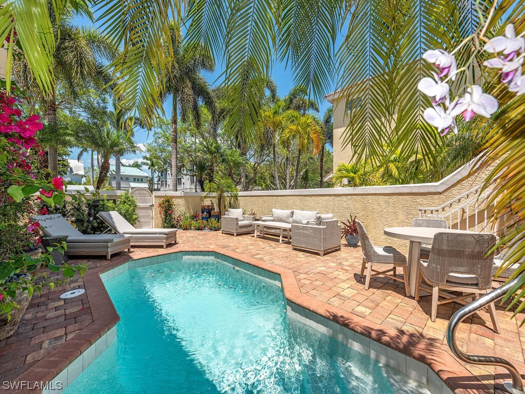 846 9th Avenue S #104 Naples FL 34102 223034613 image1