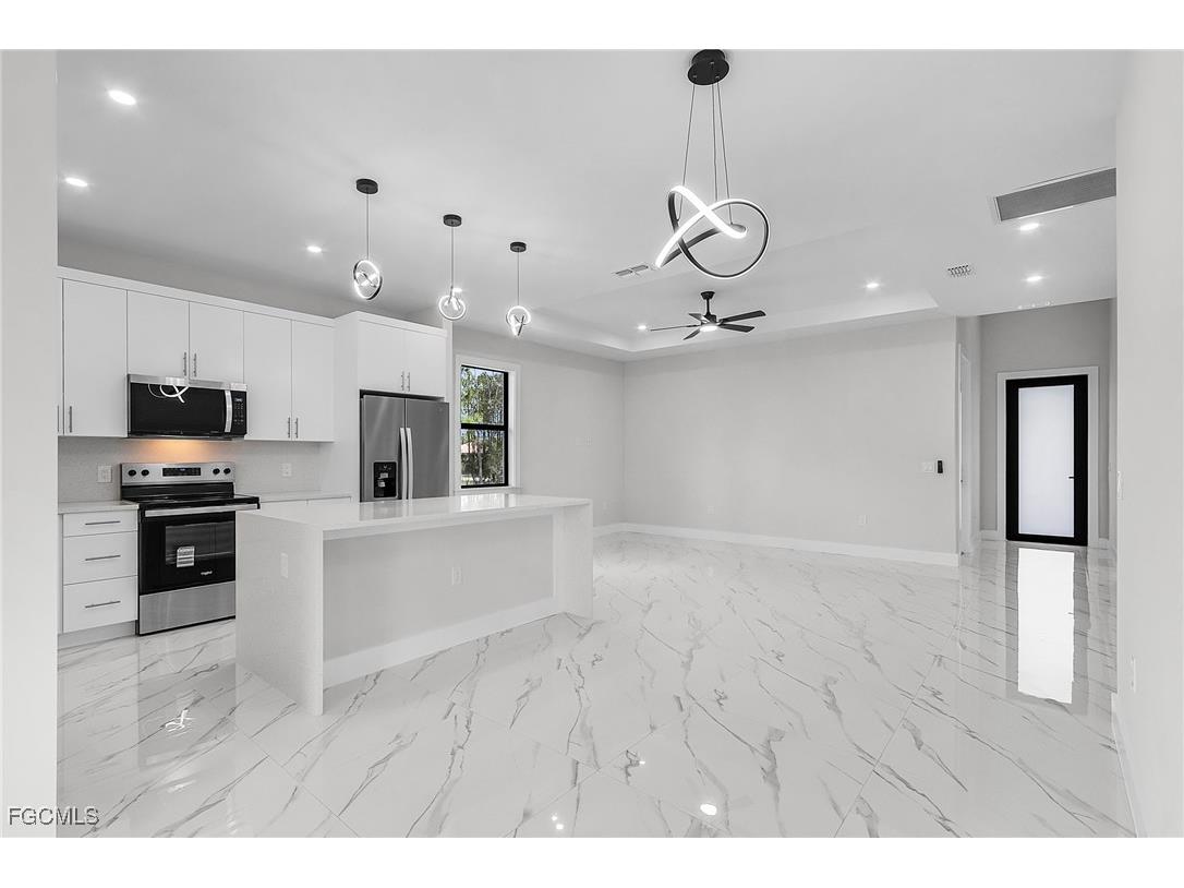 846 Dudley Avenue S Lehigh Acres FL 33974 2025008357 image6