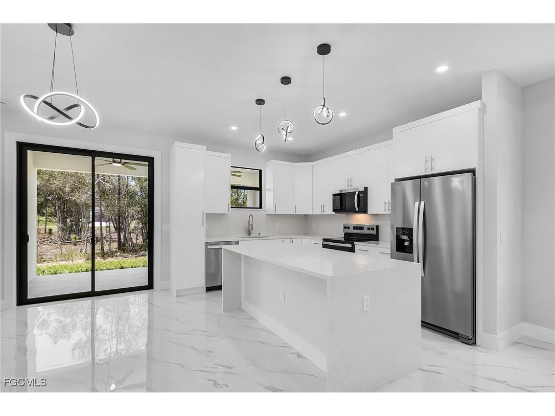 846 Dudley Avenue S Lehigh Acres FL 33974 2025008357 image7