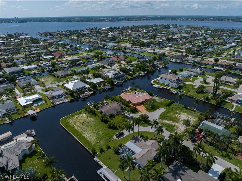 846 Montclaire Court Cape Coral FL 33904 224057793 image8
