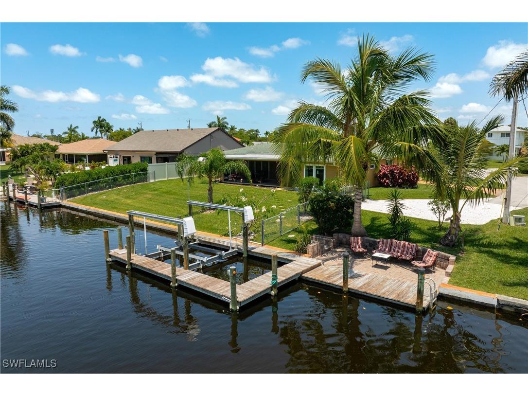 846 Monticello Court Cape Coral FL 33904 224090418 image1