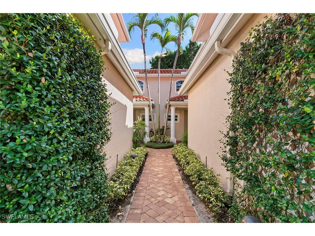 8460 Abbington Circle #1811 Naples FL 34108 225078695 image14